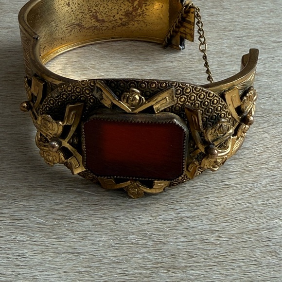Vintage Gold and Brown Bracelet - Picture 2 of 10